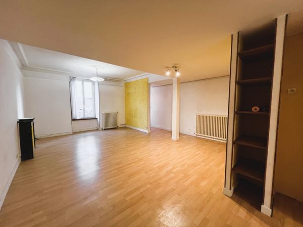 Maison
                                                                                                                                                                                                                                                                                                                        3 pièce(s)                                                                                                                                                                                                          2 chambre(s)                                                                                                                                                                                                          80  m²