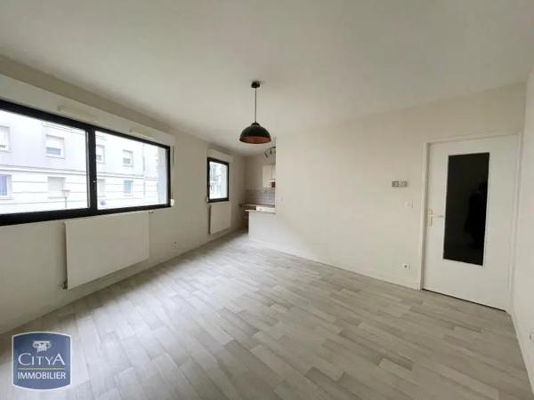 Appartement à louer 2 pièces 45.95m² Le Mans (72000)