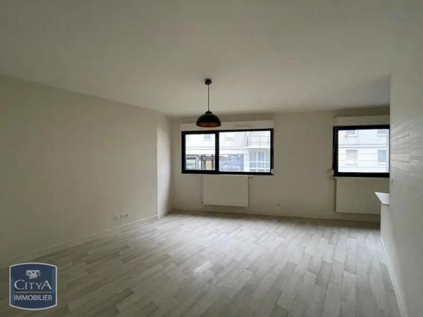 Appartement à louer 2 pièces 45.95m² Le Mans (72000)