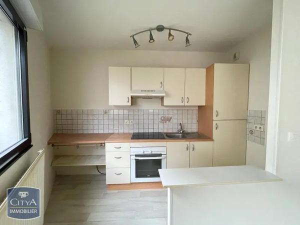 Appartement à louer 2 pièces 45.95m² Le Mans (72000)