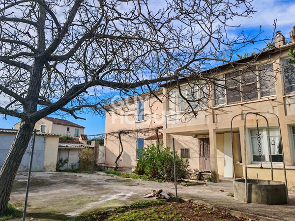 Maison - 180m² - Terrain constructible / piscinable 922m²