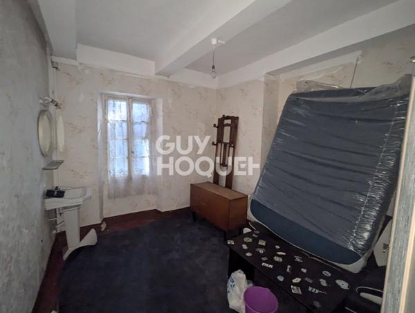 Maison - 180m² - Terrain constructible / piscinable 922m²