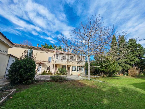 Maison - 180m² - Terrain constructible / piscinable 922m²