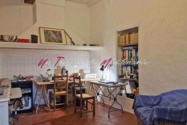 Maison de ville 120m2 habitables + remise 25m2 à Cuers