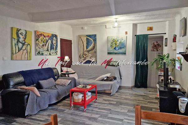 Maison de ville 120m2 habitables + remise 25m2 à Cuers