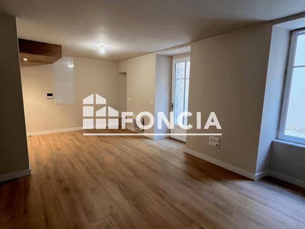 Location Appartement 3 pièces 66.54 m² - 3 RUE DU CHAT Angouleme 16000