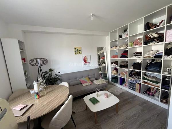 Vente                                                      Maison
                        
                     5 pièces                      142 m2                     à Wintzenheim