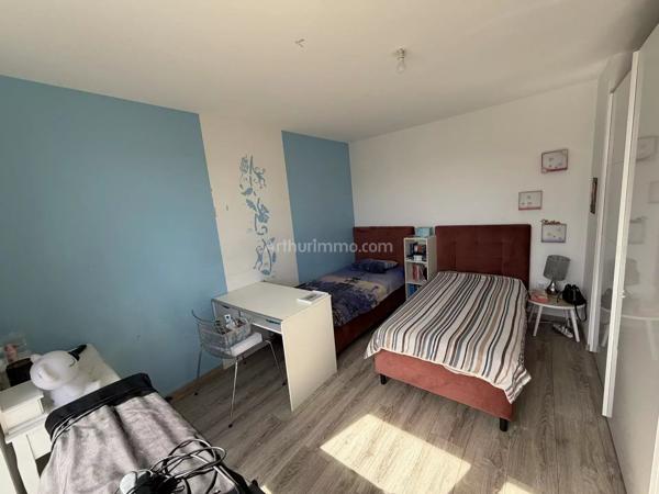 Vente                                                      Maison
                        
                     5 pièces                      142 m2                     à Wintzenheim