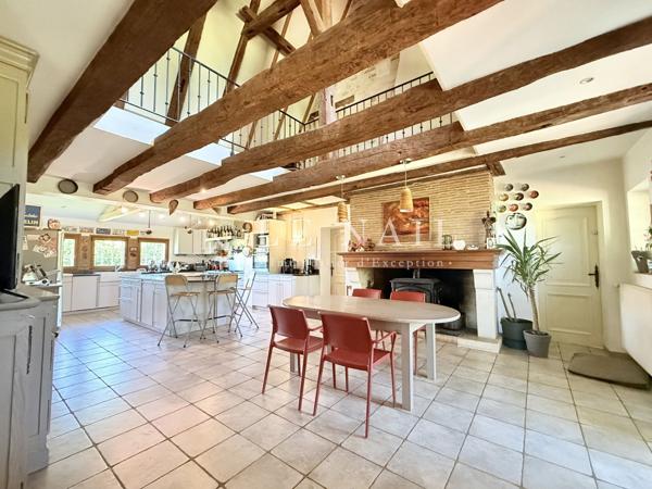 Belle propriété du XIXème siècle avec activité de chambres d’hôtes et gîte — Vallée de la Dordogne