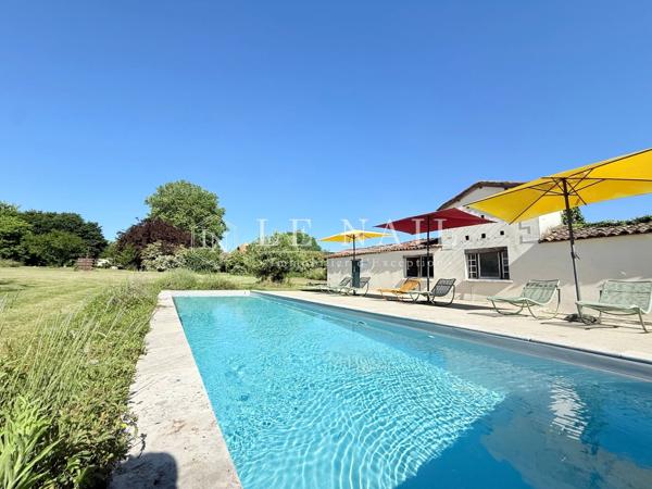 Belle propriété du XIXème siècle avec activité de chambres d’hôtes et gîte — Vallée de la Dordogne