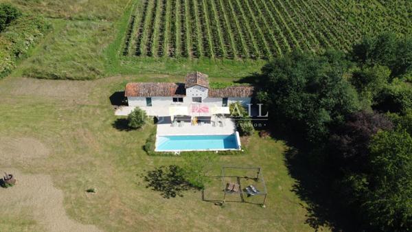 Belle propriété du XIXème siècle avec activité de chambres d’hôtes et gîte — Vallée de la Dordogne
