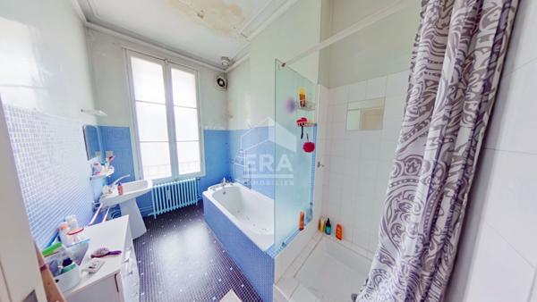 Maison bourgeoise en Pierre 5 chambres Jardin Garage Cave Bordeaux Croix Blanche 6 pièce(s) 154.16 m2