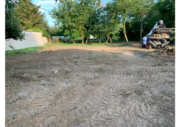 Terrain constructible et divisible Barbey 2756 m2