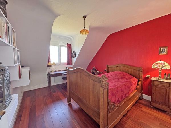 Vente Maison de luxe Kerlaz 7 Pièces 160 m²