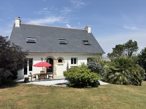 Vente Maison de luxe Kerlaz 7 Pièces 160 m²
