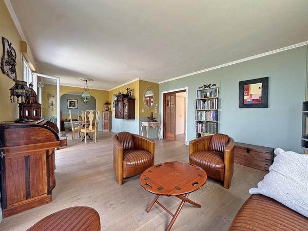 Vente Maison de luxe Kerlaz 7 Pièces 160 m²