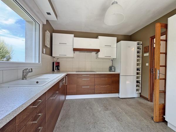 Vente Maison de luxe Kerlaz 7 Pièces 160 m²
