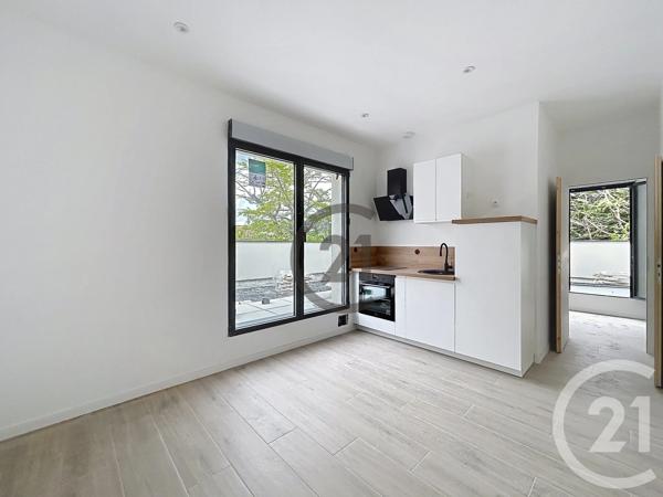 Appartement F1 Bis à vendre  2 pièces - 31 m 2   REIMS  - 51