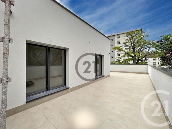 Appartement F1 Bis à vendre  2 pièces - 31 m 2   REIMS  - 51