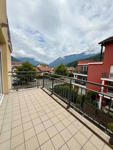 Dpt Haute Savoie (74), à vendre FAVERGES appartement T3 ( 67 m2)2ème étage avec terrasse et vue
