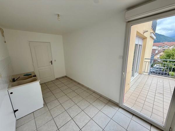 Dpt Haute Savoie (74), à vendre FAVERGES appartement T3 ( 67 m2)2ème étage avec terrasse et vue