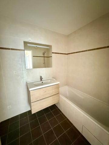 Dpt Haute Savoie (74), à vendre FAVERGES appartement T3 ( 67 m2)2ème étage avec terrasse et vue