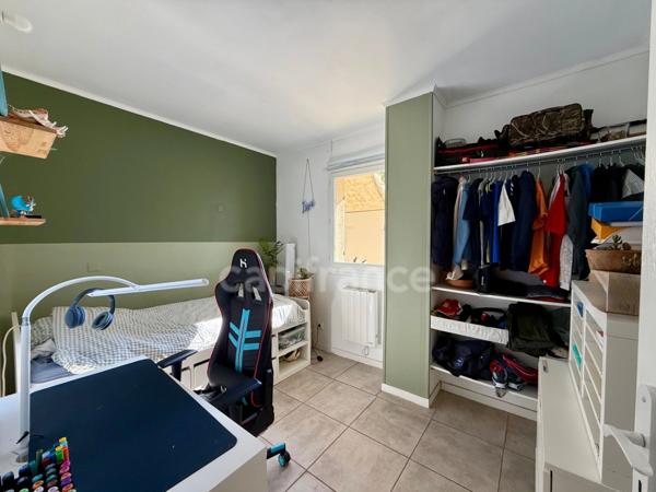 Appartement de 124 m2 à vendre 5 pièces Jardin 556 m2 Piscine VILLELAURE (84)