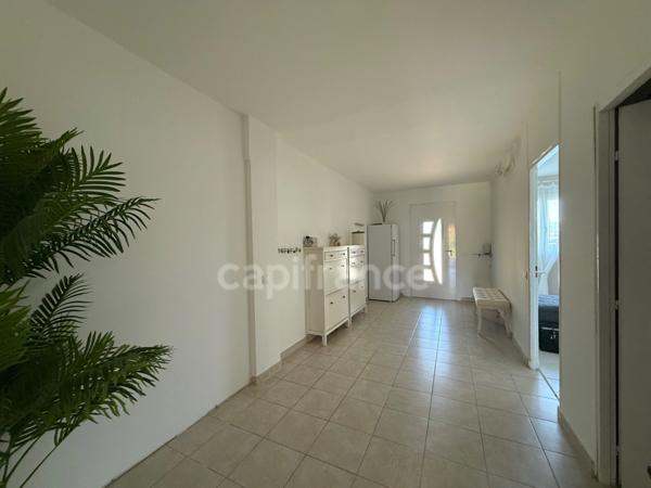 Appartement de 124 m2 à vendre 5 pièces Jardin 556 m2 Piscine VILLELAURE (84)