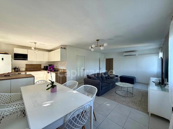 Appartement de 124 m2 à vendre 5 pièces Jardin 556 m2 Piscine VILLELAURE (84)