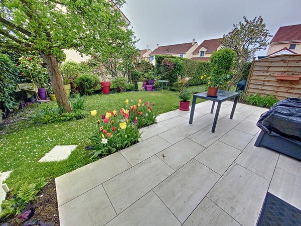 A vendre Maison de 5 pièces de 93 m2 à Plaisir - Quartier centre ville