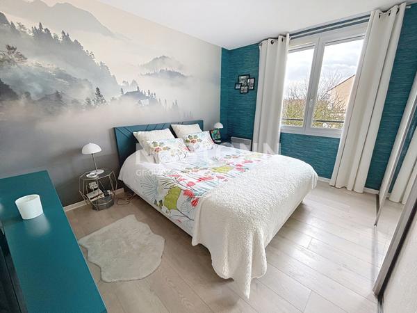 A vendre Maison de 5 pièces de 93 m2 à Plaisir - Quartier centre ville