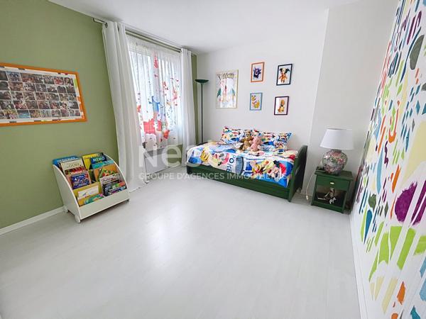 A vendre Maison de 5 pièces de 93 m2 à Plaisir - Quartier centre ville