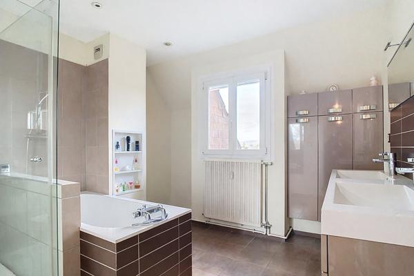 Appartement 7 pièces 130 m2