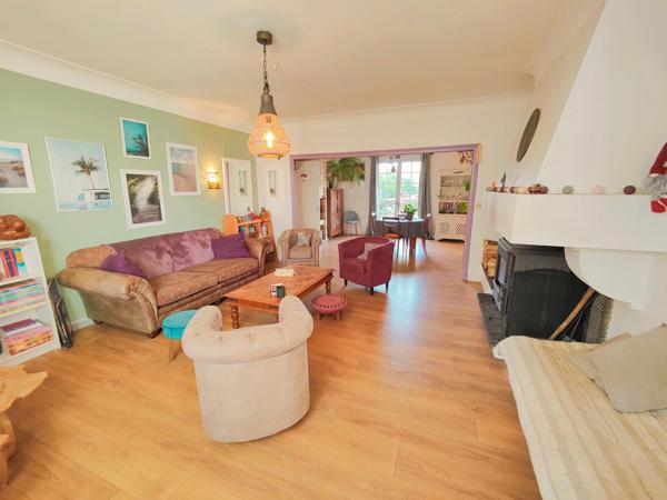 T8 rénové au calme, piscine, garage