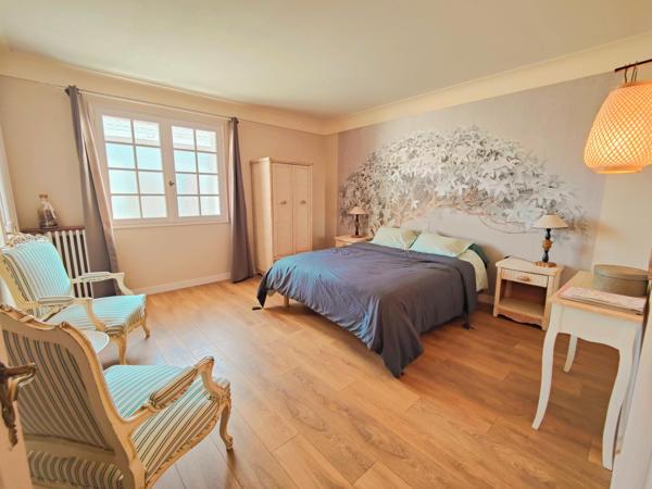 T8 rénové au calme, piscine, garage