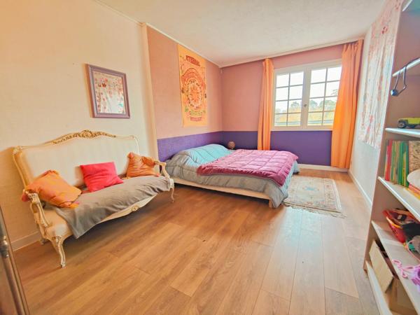 T8 rénové au calme, piscine, garage