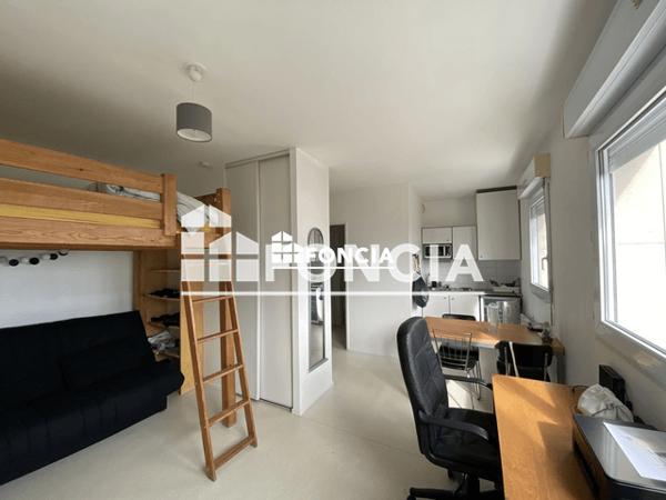Location Studio meublé 24.84 m² - 62 ET 64 RUE ALFRED KASTLER La Rochelle 17000