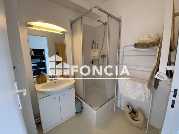 Location Studio meublé 24.84 m² - 62 ET 64 RUE ALFRED KASTLER La Rochelle 17000