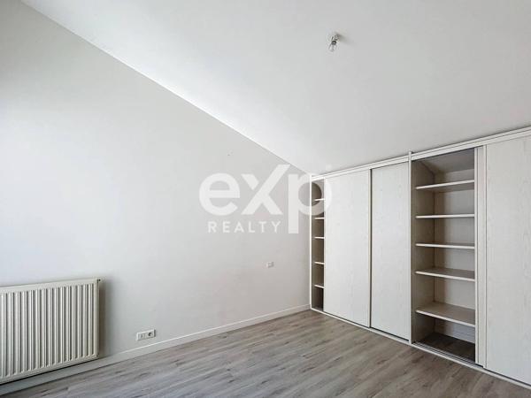 Maison- Apt au centre ville d'env. 120 m2 env. et garage