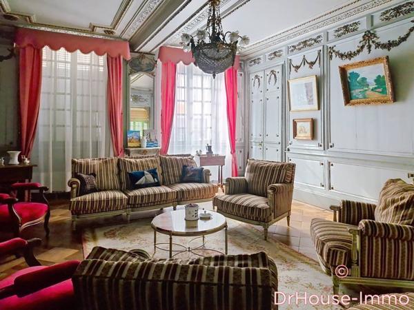 Maison à vendre 10 pièces de 208 m²