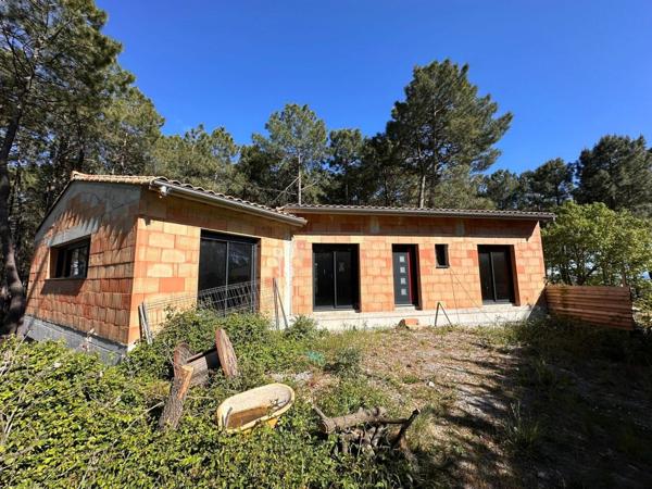 Maison à vendre    4 pièces •  Lablachère