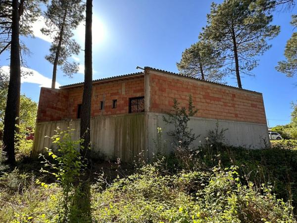 Maison à vendre    4 pièces •  Lablachère