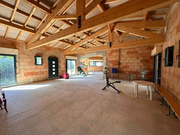 Maison à vendre    4 pièces •  Lablachère