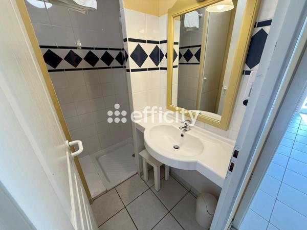 Maison
         4 pièces
        - 52 m² 230 000 € *