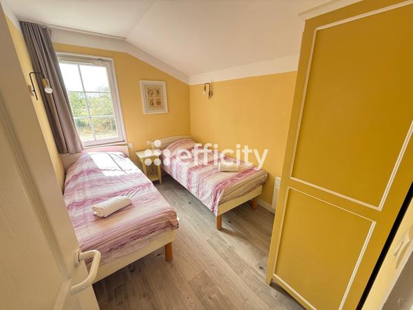 Maison
         4 pièces
        - 52 m² 230 000 € *