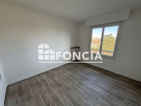 Location Appartement 3 pièces 57.83 m² - 26 AVENUE VICTOR HUGO Bourg La Reine 92340