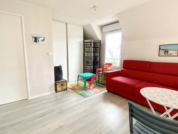 Port Guillaume - Spacieux appartement 5 P. avec terrasse en dernier étage