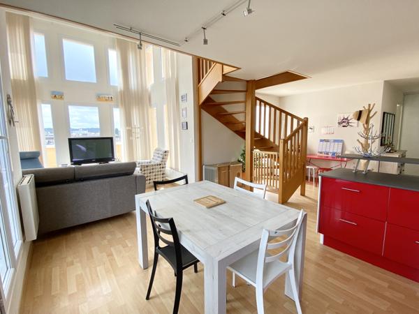 Port Guillaume - Spacieux appartement 5 P. avec terrasse en dernier étage