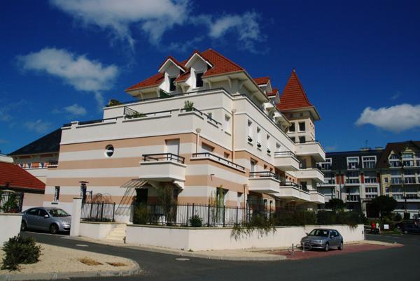 Port Guillaume - Spacieux appartement 5 P. avec terrasse en dernier étage