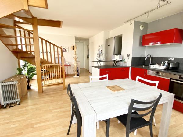 Port Guillaume - Spacieux appartement 5 P. avec terrasse en dernier étage